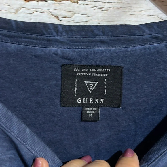 Guess long sleeve fade distressed shirt size large - Picture 5 of 9